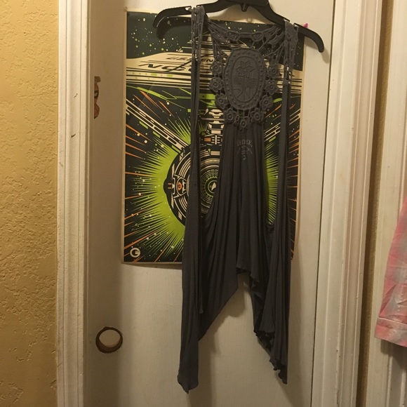 Flowy Vest - Picture 2 of 3